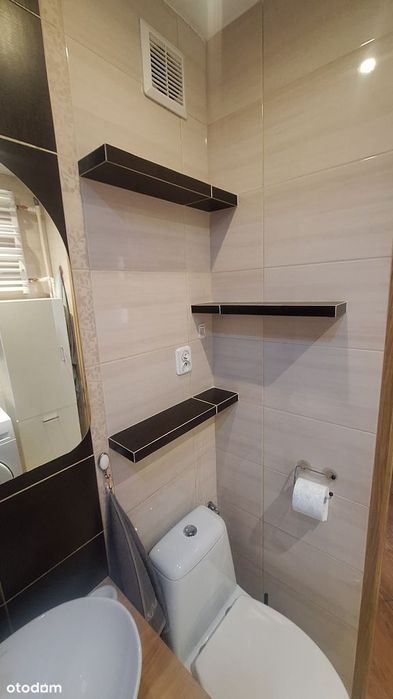 Wośniki 2 pokoje 48.36m2 do zamieszkania , duży balkon.