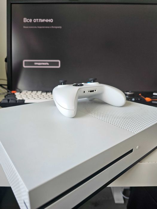 Игровая приставка Xbox One S