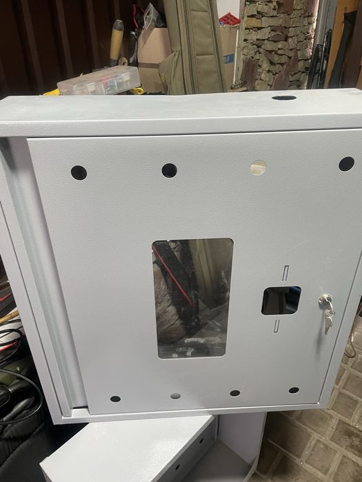 Ящик металевий настіний