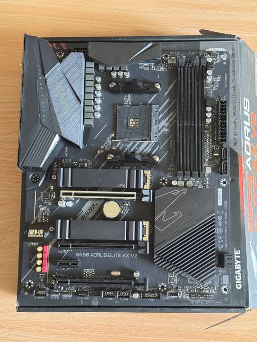 Материнська плата GIGABYTE B550 AORUS ELITE AX V2 (AMD AM4, ATX, DDR4, WiFi, Bluetooth)