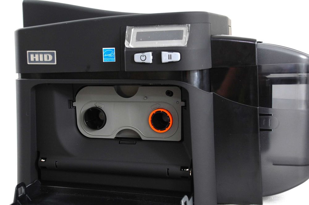 FARGO DTC4000 принтер пластикових карт 1-сторонній, пробіг 1600 карт