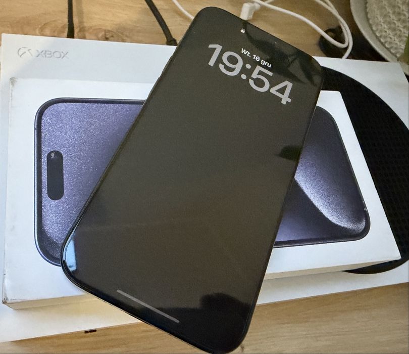 Smartfon iPhone 15 PRO 128GB jak nowy cały komplet FAKTURA