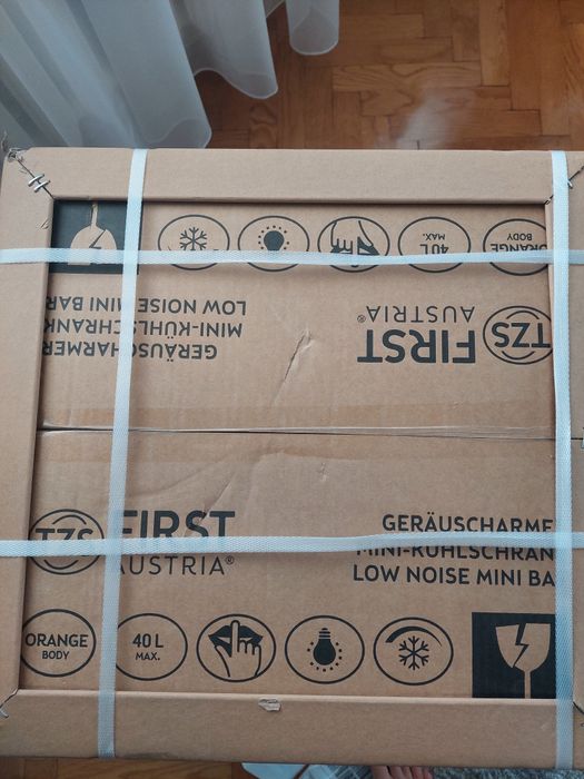 Lodówka FIRST AUSTRIA Orange 40 L