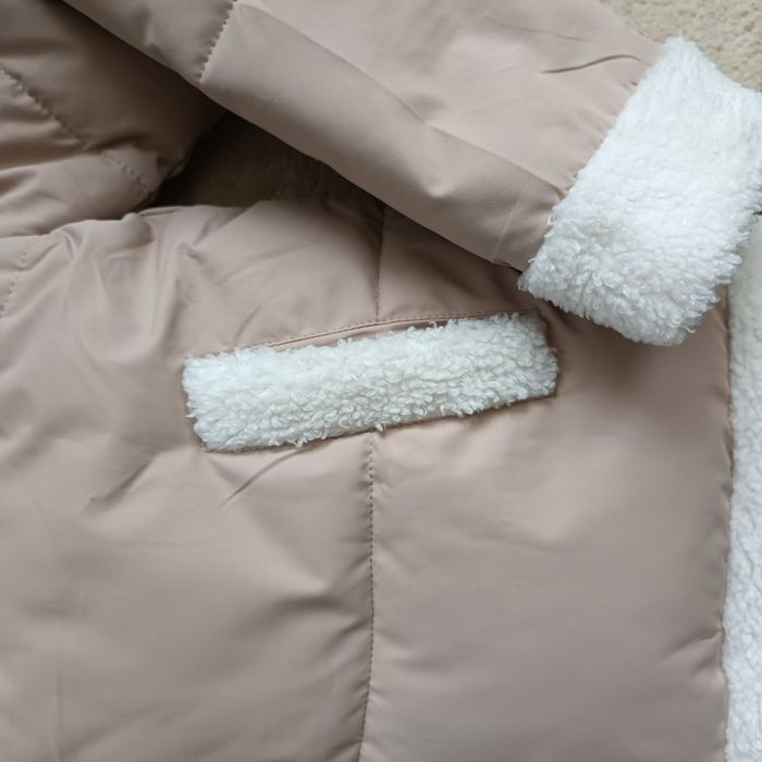 Зимова курточка розмір М ( нова)