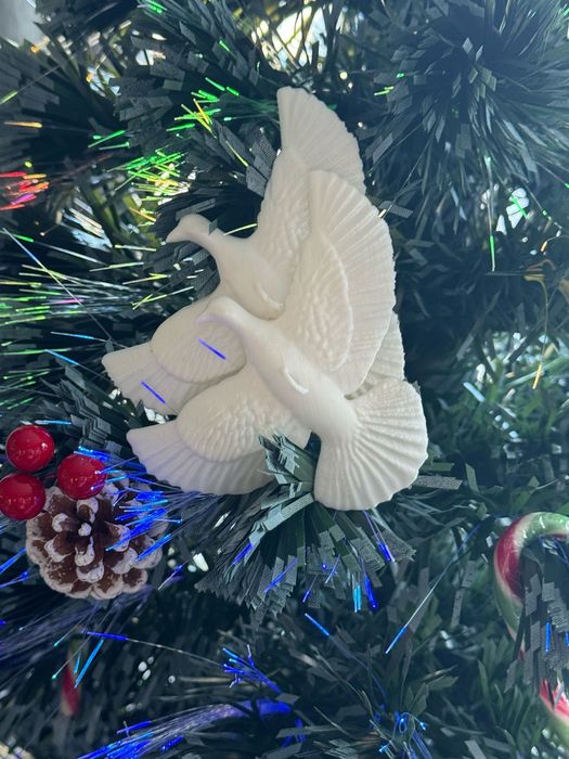 Горлиці на ялинку