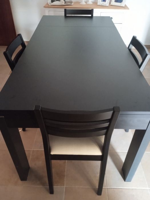 Conjunto Mesa com 4 Cadeiras