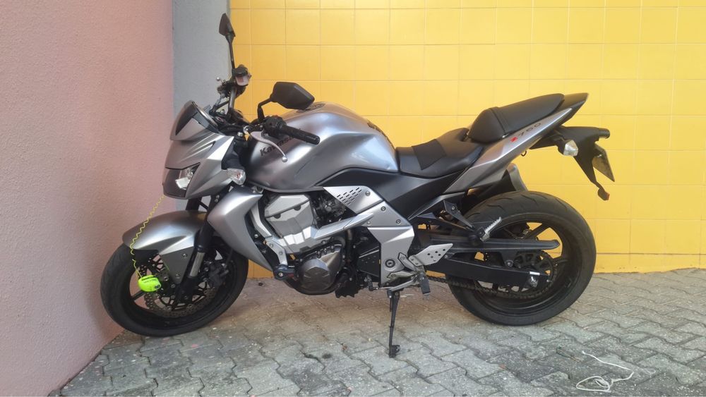 Vendo Kawasaki Z750 2007