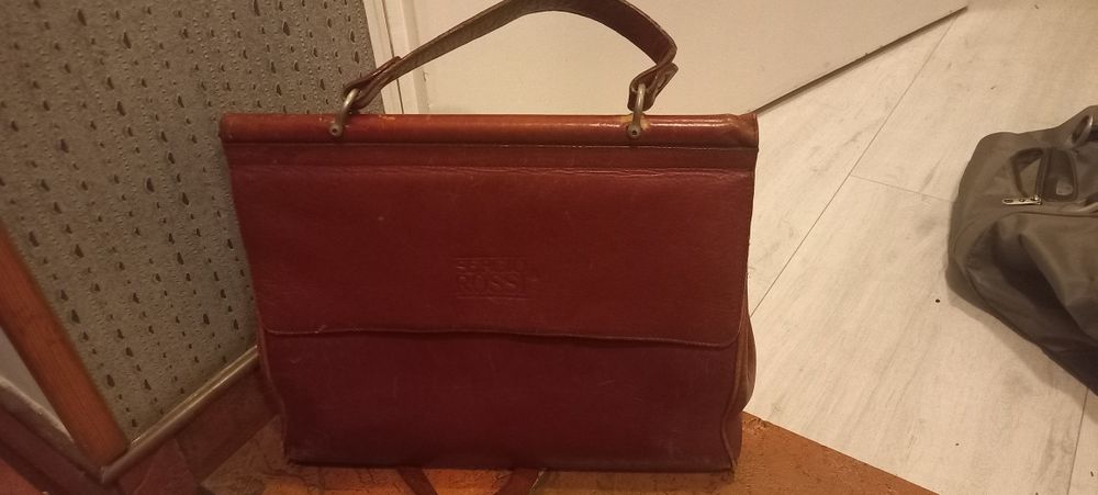 Skórzana torebka aktówka