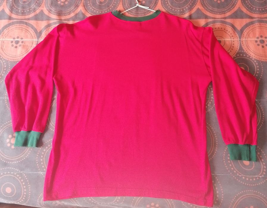 Camisola autografada pelo Eusébio