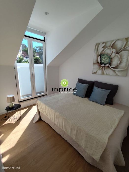 Apartamento T2 Penthouse com Vista Rio em São Vicente – Totalmente