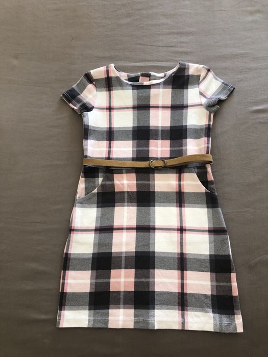 Vestido H&M, tamanho 2-4 anos