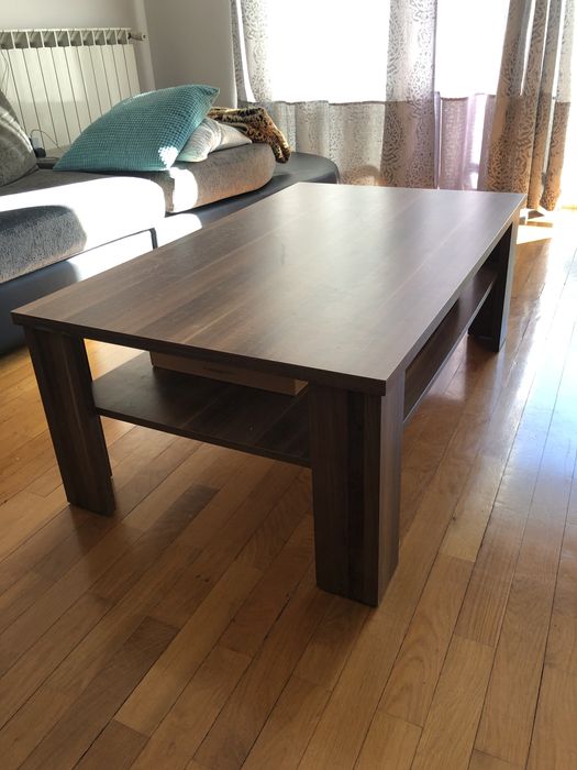 Mesinha de centro de sala.