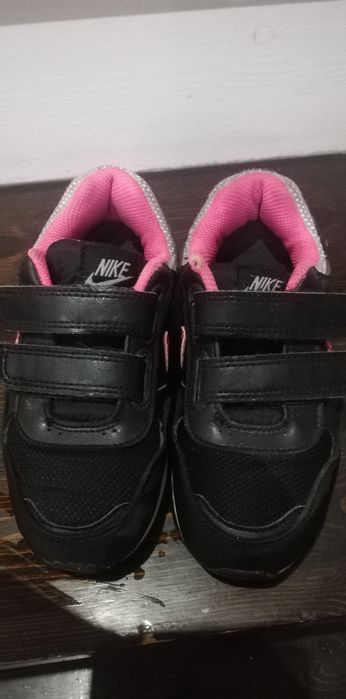 Adidaski dla dziewczynki Nike