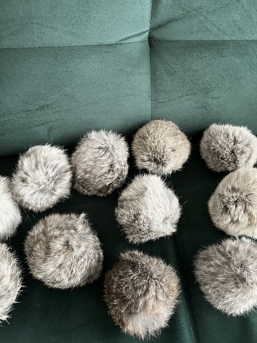 Pompon pompony z futra królika 12 szt do czapki