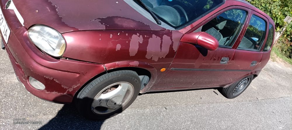 Opel corsa a trabalhar