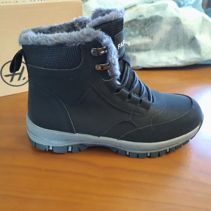 Зимові теплі ботинки