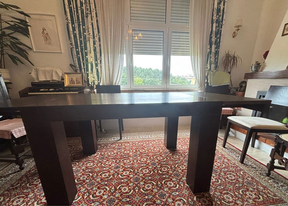 Mesa de Refeições com 6 cadeiras