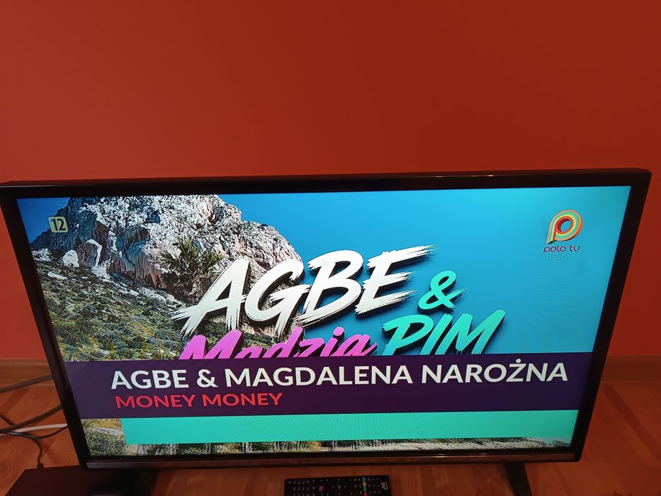 Telewizor, Smart TV w bardzo dobrym stanie.