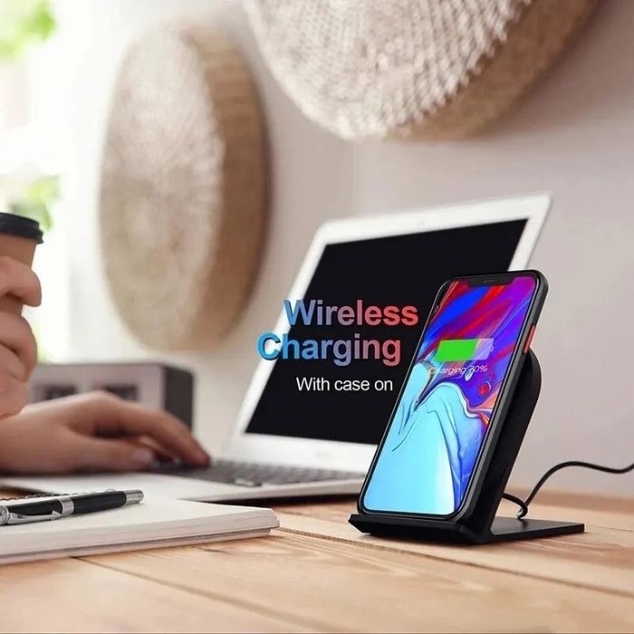 MagSafe Etui / Case IPhone 12/13/14/15 Pro  z ochrona aparatu