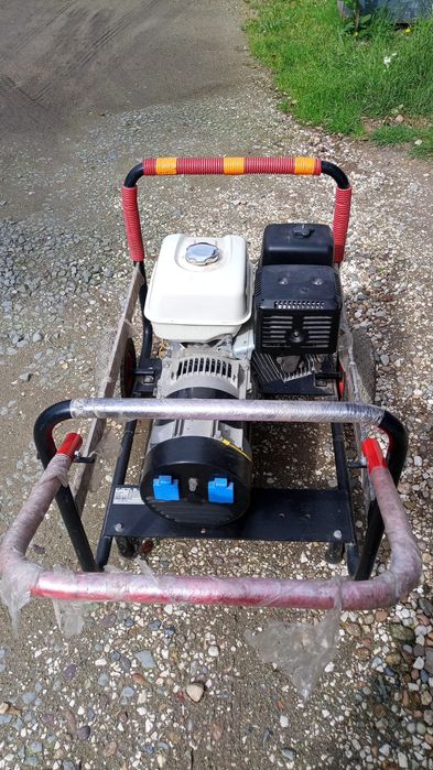 Gerador Honda 7,5 kVA monofásico.