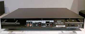 Streamer Denon DNP-730 AE srebrny pilot