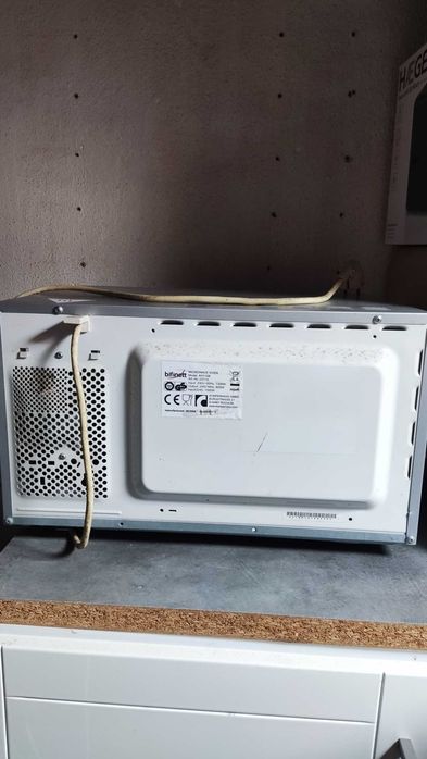 Microondas c/grill Bifinett KH1106 + Mini Forno Flama 1522FL