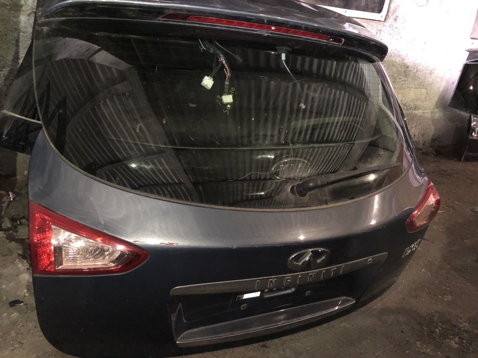 Крышка багажника Infiniti EX35