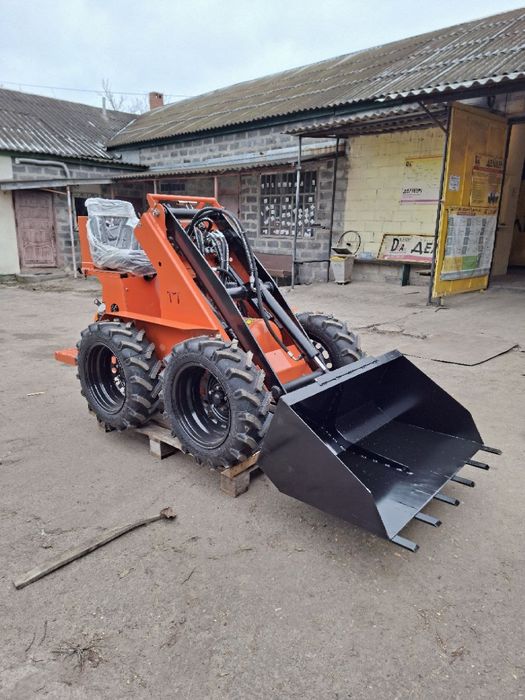 Міні навантажувач з двигуном V2, мінітрактор, мінінавантажувач