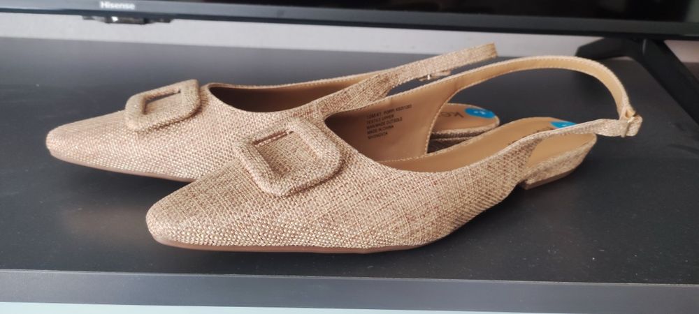 Босоніжки жіночі