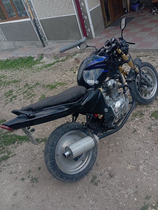 Мотоцикл         .
