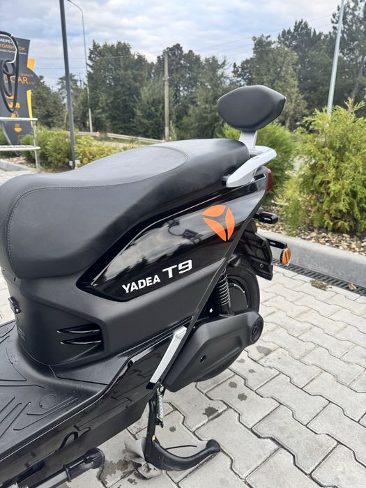 Електроскутер Yadea T9 2025 року