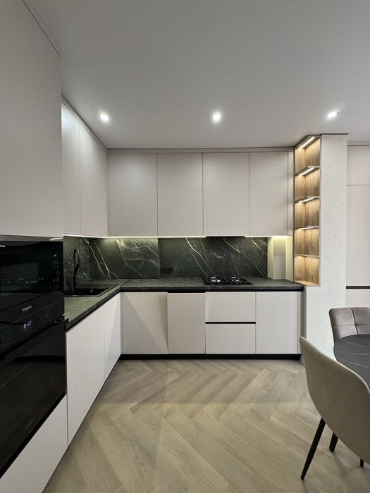 Велика та стильна 1 кімнатна квартира на 5 поверсі, жк закритого типу