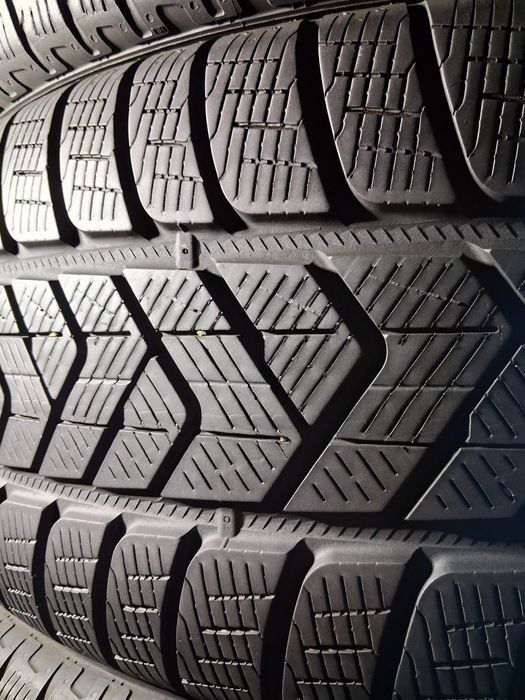 255/55 19 Pirelli scorpion WINTER Шини б/у зима