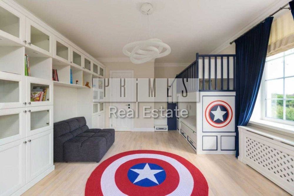 Продаж сучасного котеджу, з терасою та басейном, Романків