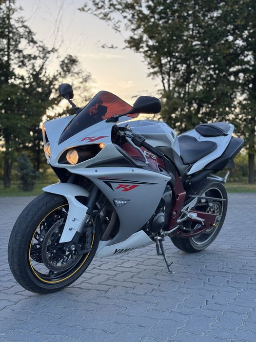 Yamaha R1 2010 Cross Planei4