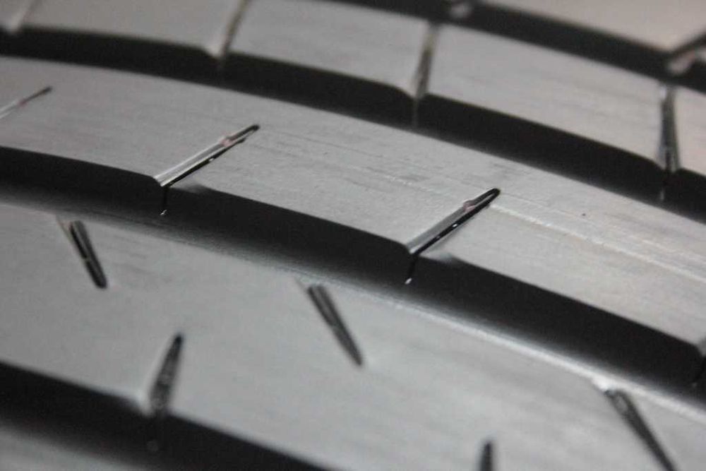 235/50/19 Bridgestone Alenza 001 235/50 R19 99V AO  2022r