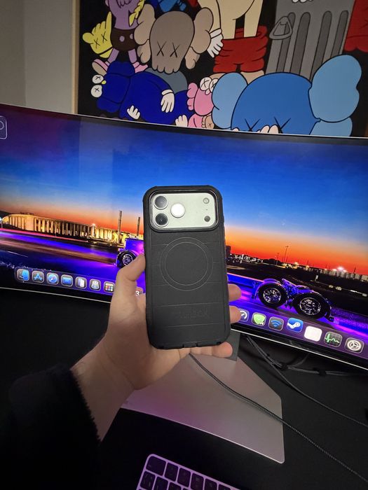 Чехол Otterbox 17 pro max