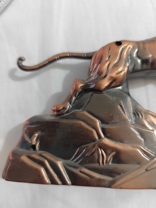 Isqueiro de metal com tigre de Bengala 17 centímetros