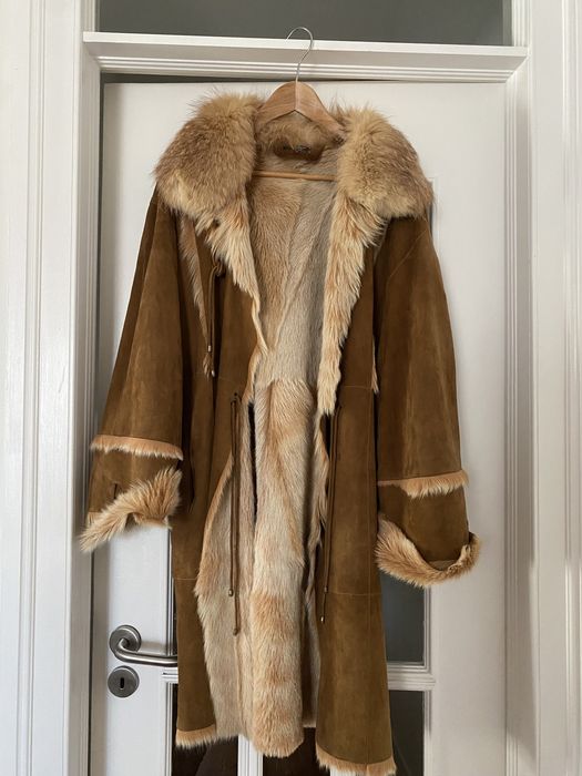 Casaco pele genuíno. Pelo verdadeiro. Como novo