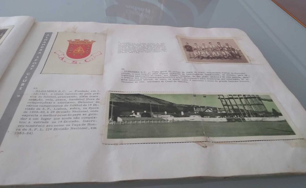 Clubes da 1ª e 2ª Divisões - 1963-1964 - Caderneta Completa RARA Agência Portuguesa de Revistas