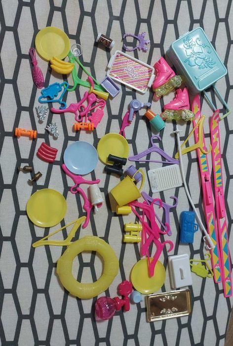 Лот дрібноти для Барбі і не тільки. Продукти, аксесуари, їжа і т.д