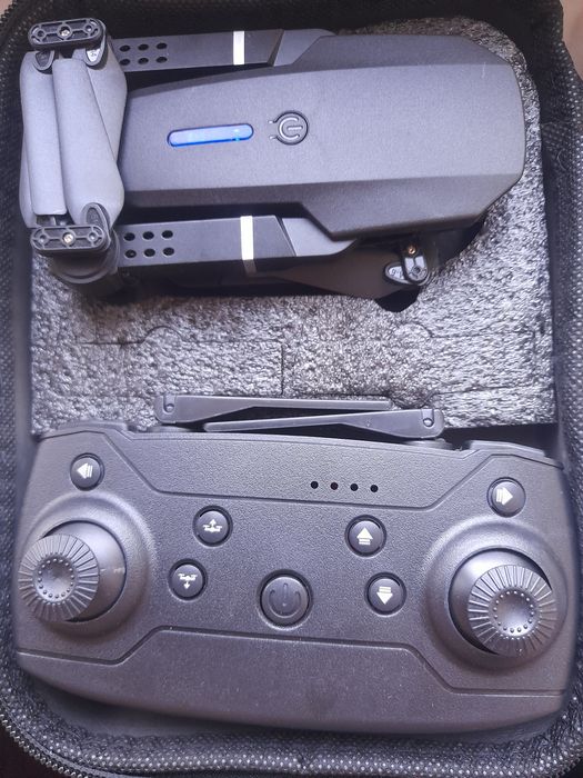 Ostatnie sztuki --- Dron 4K + 3 akumulatory w zestawie