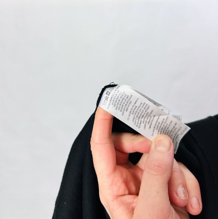 Czarna sukienka kopertowa z drapowaniem M 38