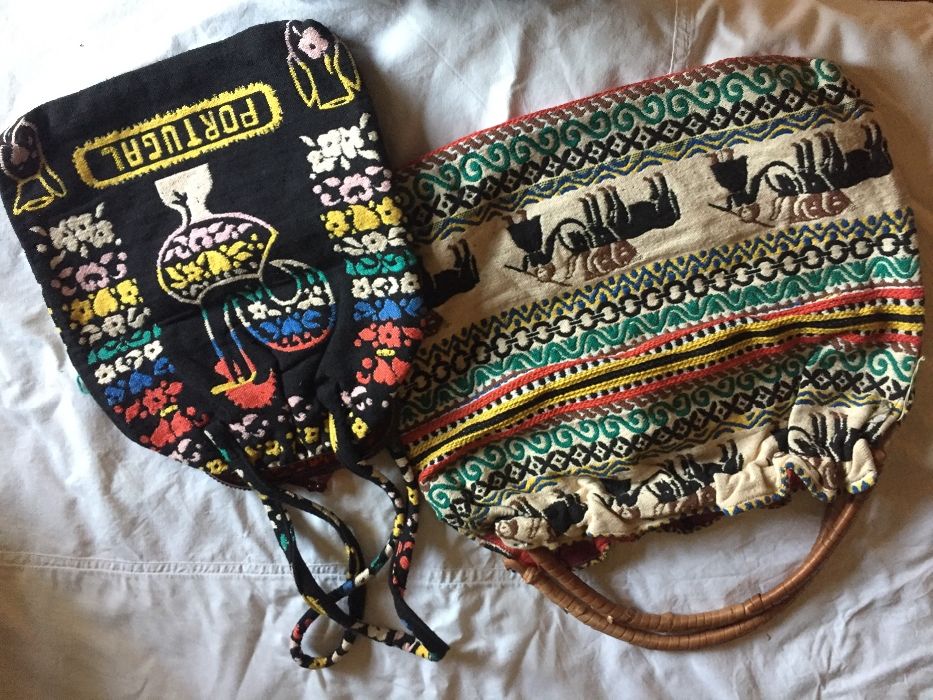 Bolsas e carteiras de astesanato
