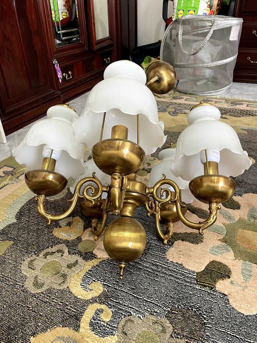 3 Classic Lamps437073513777080324