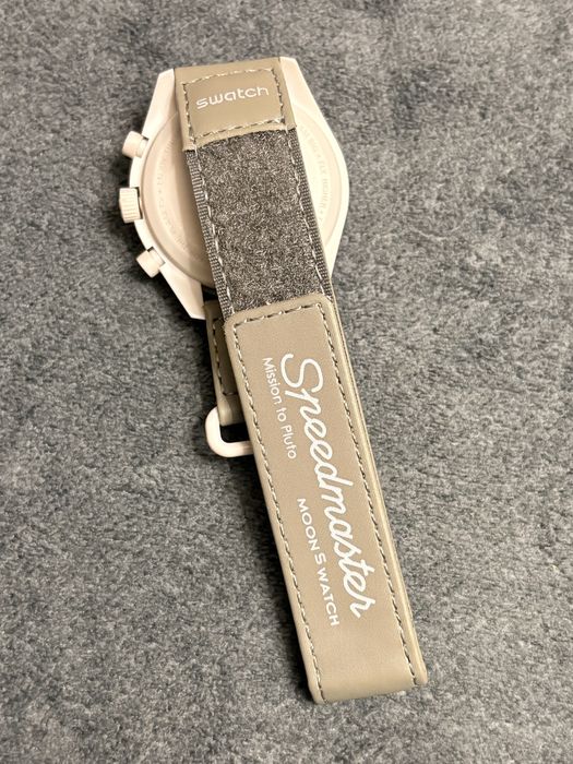 Relógio MoonSwatch Pluto