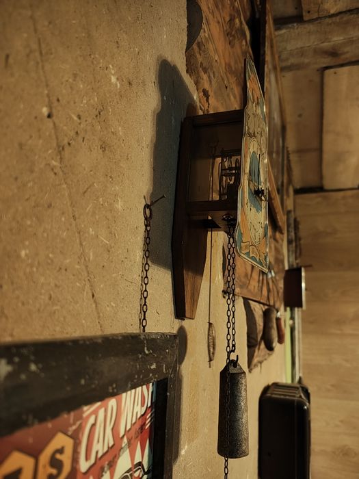 Настінний годинник типу "ходики" . 49років...