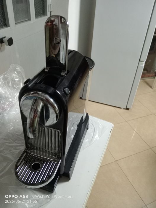 MÁQUINA  de  CAFÉ