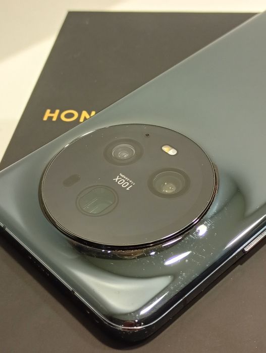 Honor Magic5 Pro Komis Madej sc.