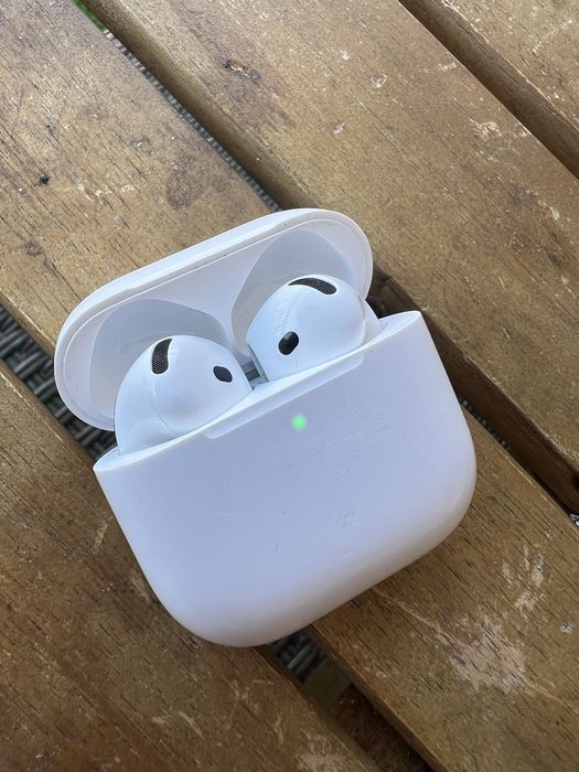 Airpods 4 ( ANC) originais como novo
